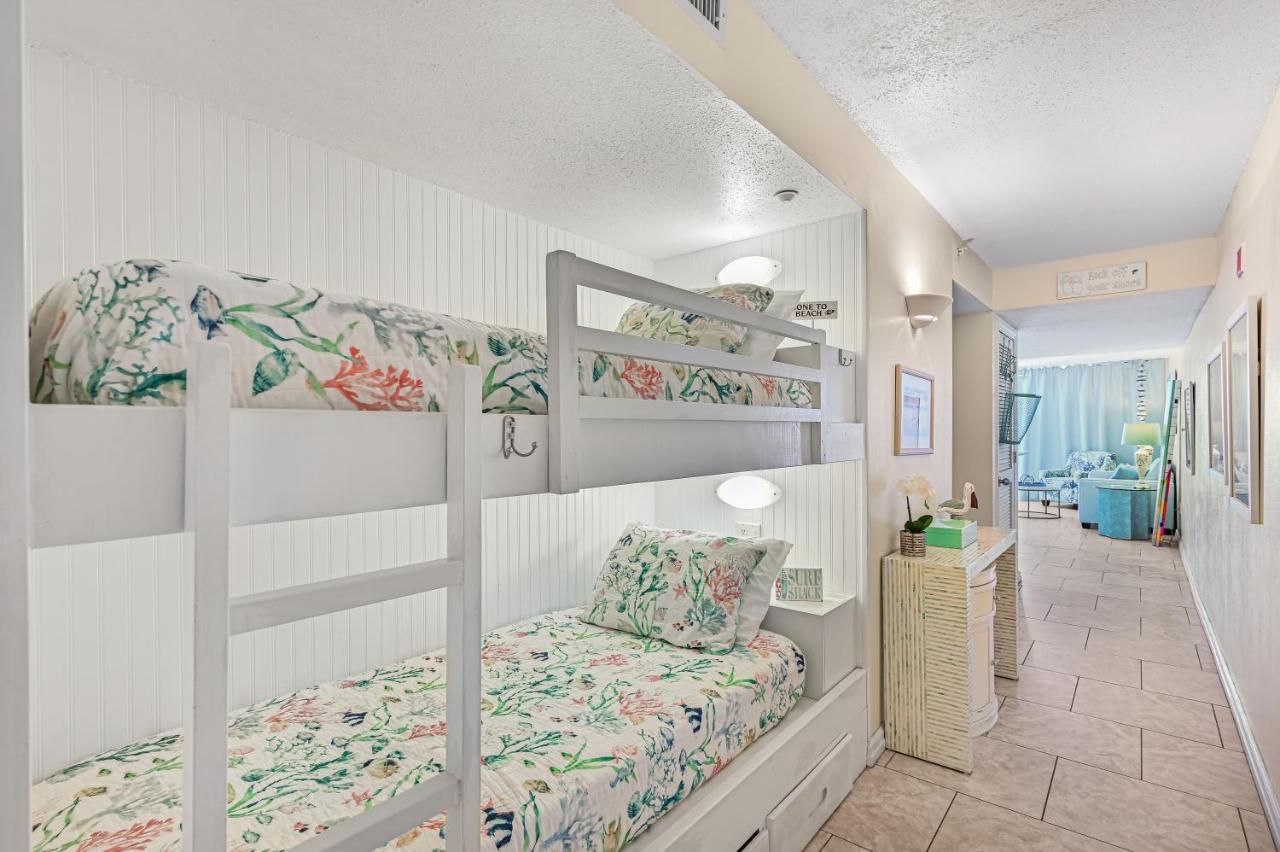 Pelican Beach Resort Rentals Дестин Экстерьер фото